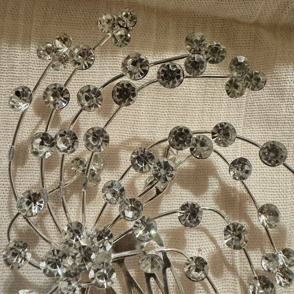 Elegant Silver Crystal Hair Comb